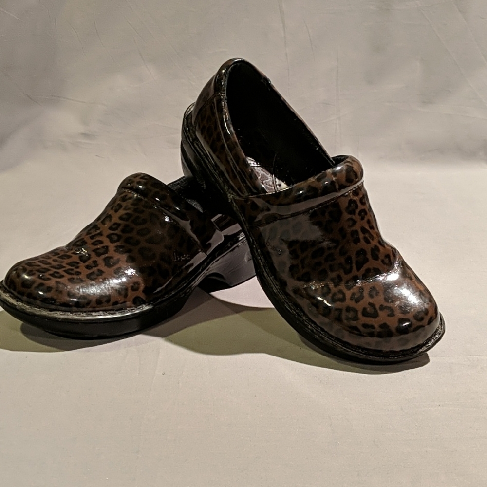 b.o.c Clogs
